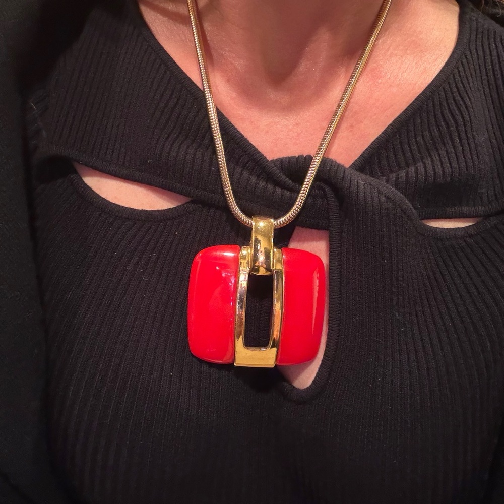 LANVIN Vintage 1970s Gold Plated and Red Pendant Keyhole Necklace w/ Snake Chain - Picture 8 of 10